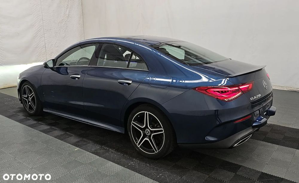 Mercedes-Benz CLA 250 4-Matic 7G-DCT - 6