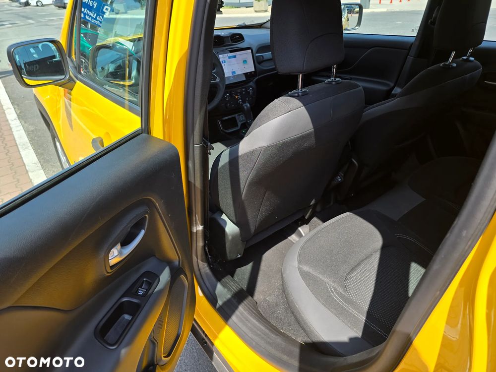 Jeep Renegade 1.5 T4 mHEV Altitude FWD S&S DCT - 14