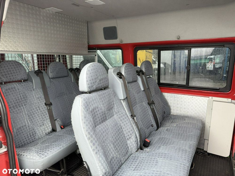 Ford Transit - 25