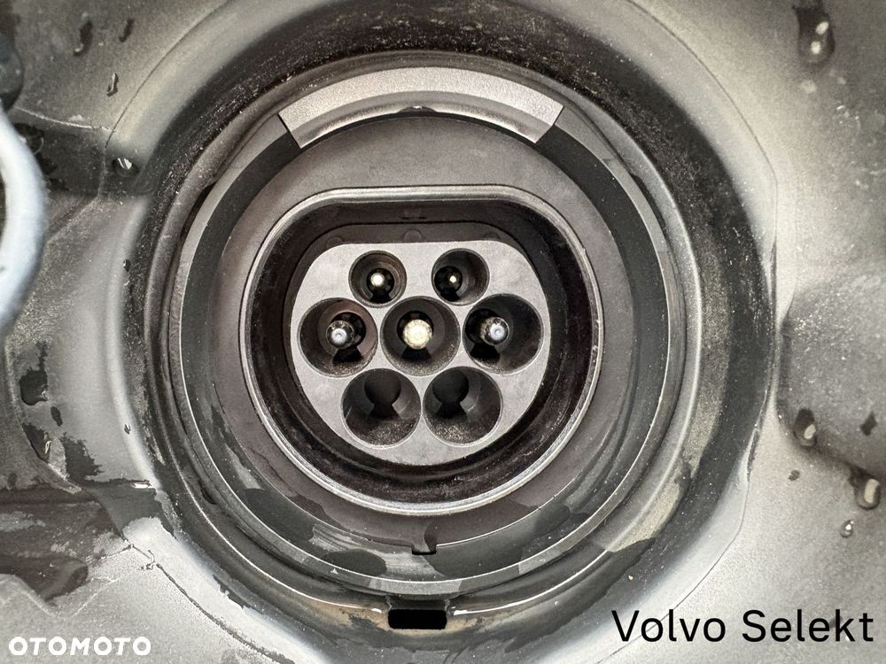 Volvo XC 90 - 9