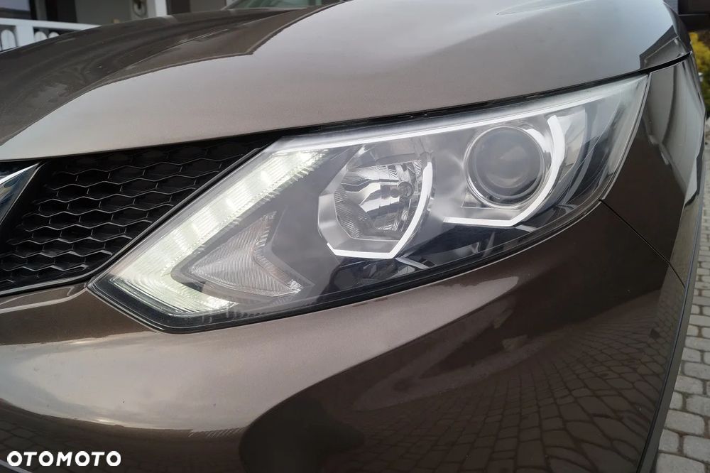 Nissan Qashqai 1.2 DIG-T N-Vision - 27