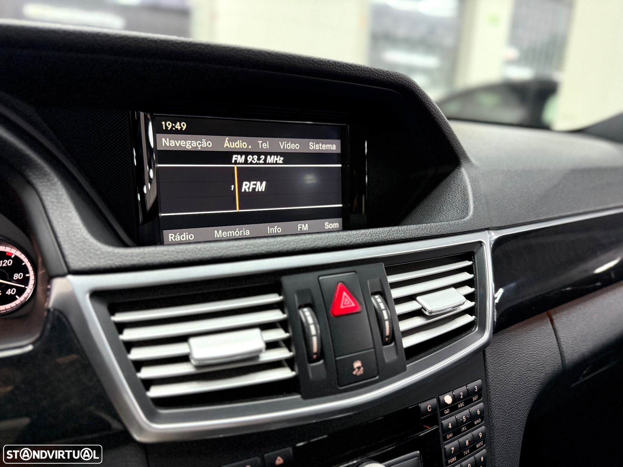 Mercedes-Benz E 350 CDi Avantgarde BlueEfficiency - 21