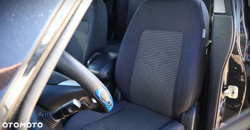 Chevrolet Captiva - 15