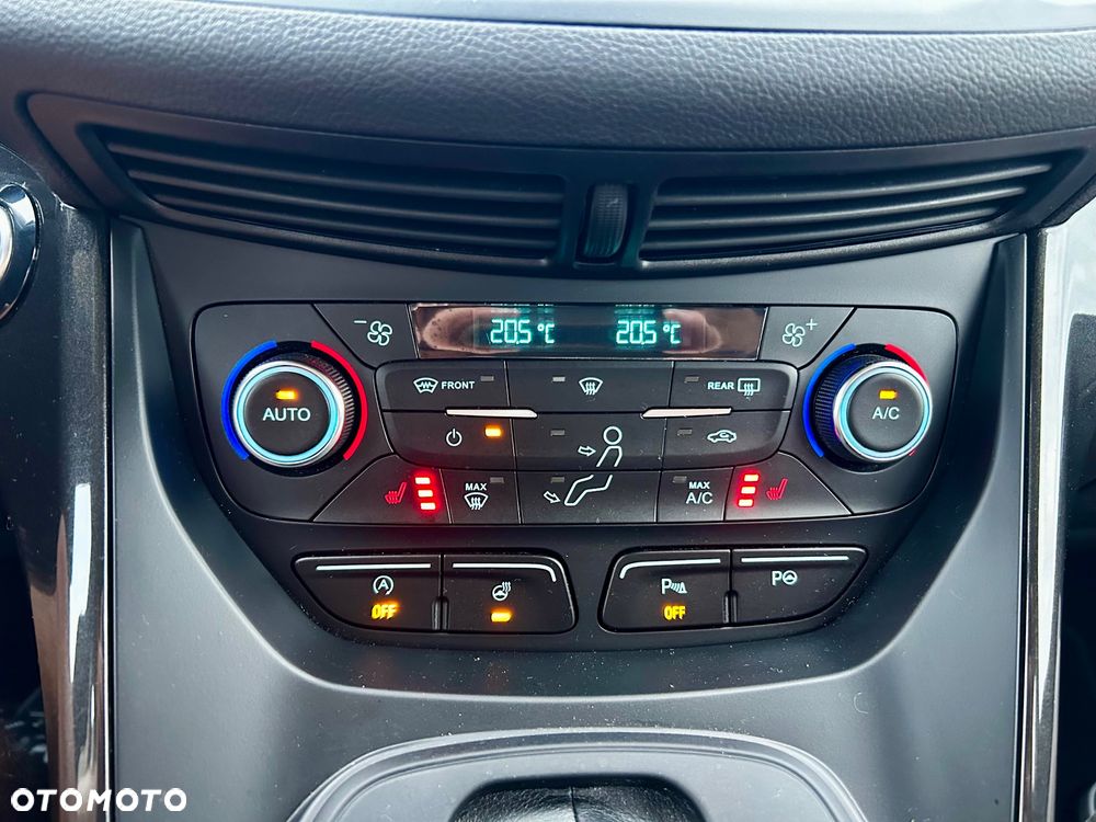 Ford Kuga 1.5 EcoBoost 4WD Titanium - 22