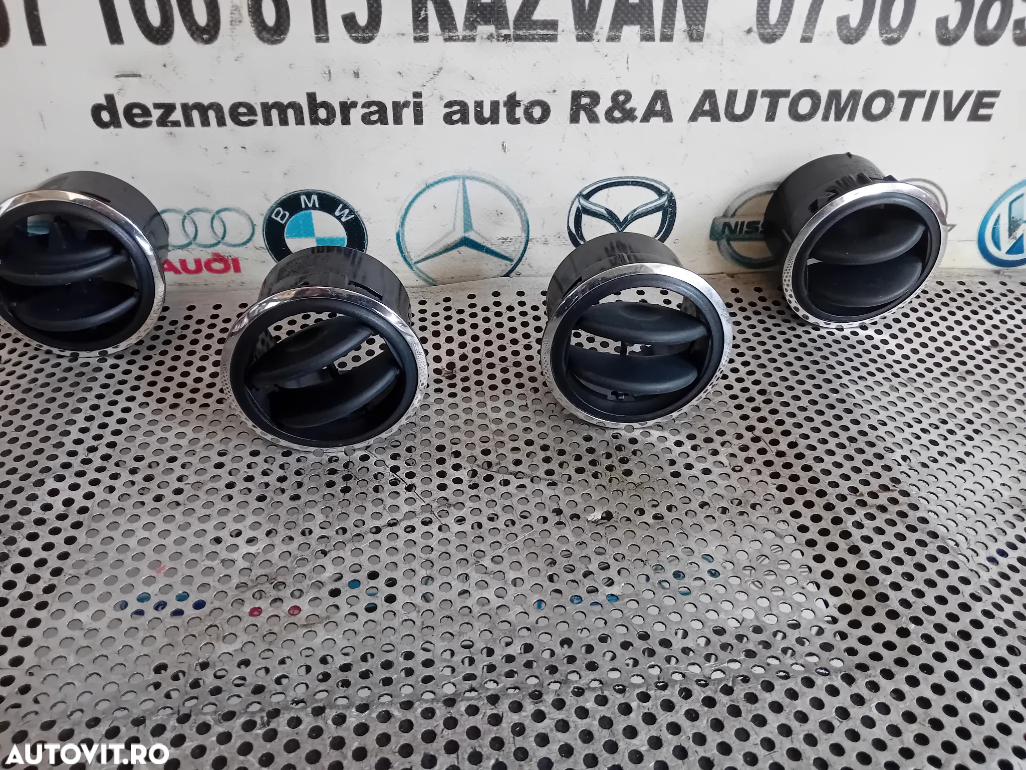 Grile Grila Aerisire Ventilatie Bord Dacia Duster 2010-2017 Motor K9KR858 Cutie TL8B005 - 2