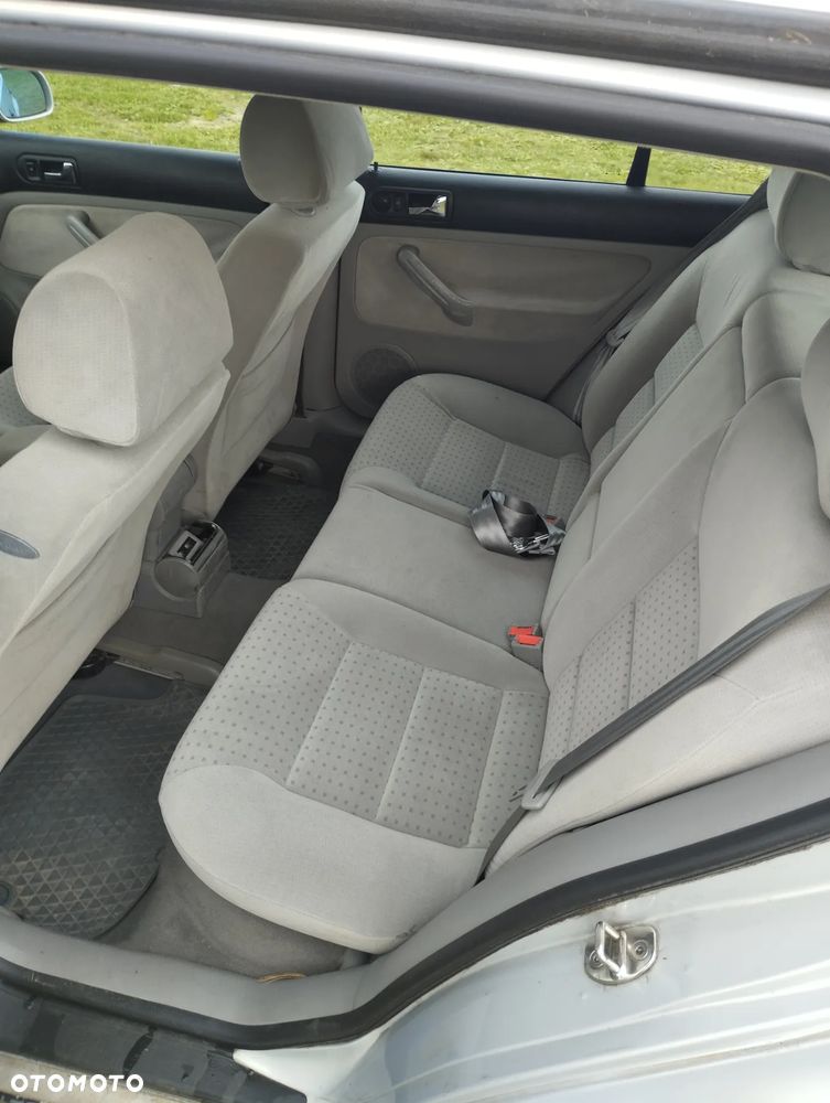Volkswagen Golf IV 1.6 Comfortline - 9