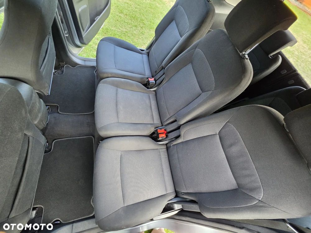Ford S-Max - 26