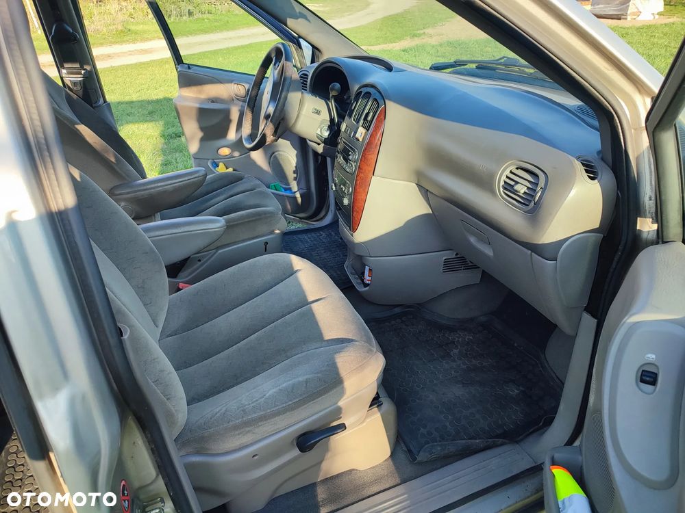 Chrysler Voyager - 13
