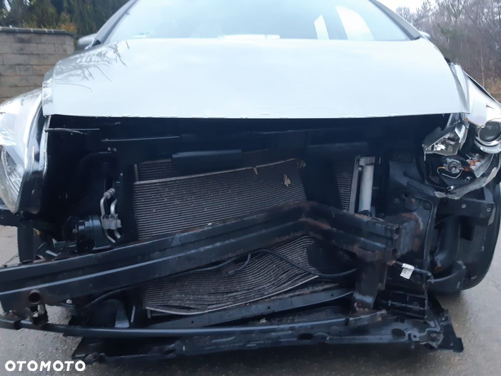 Kia Carens 1.6 GDI M - 3