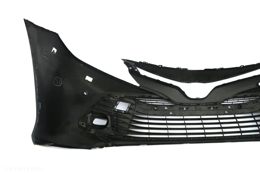 TOYOTA CAMRY 8 VIII 2017 - 2021 zderzak przód kratka ORYGINAŁ OE - 12