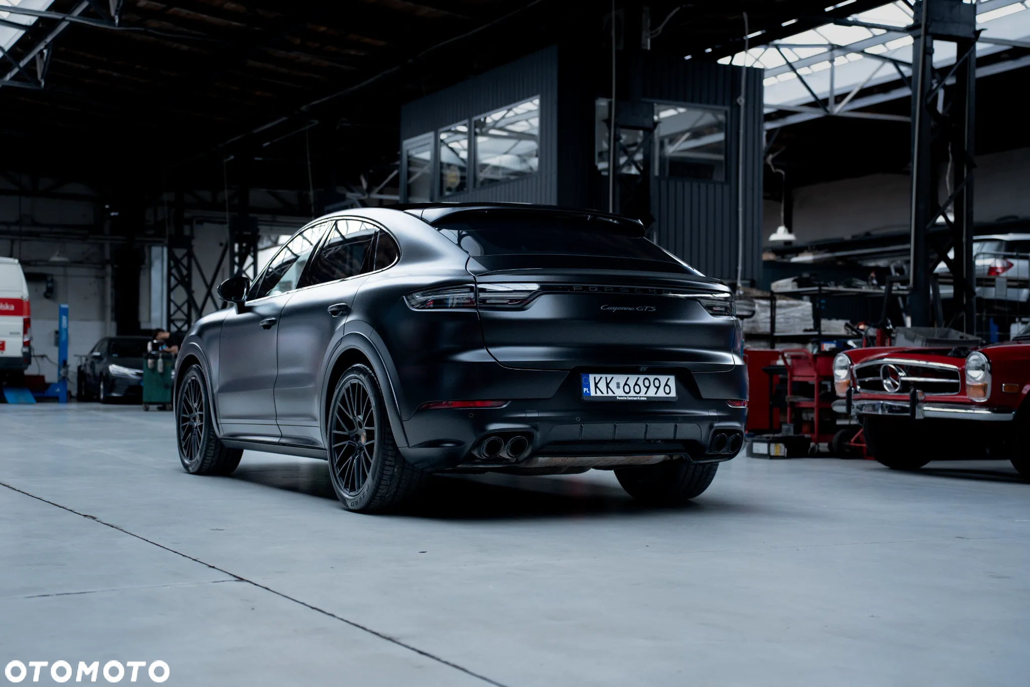 Porsche Cayenne Coupe GTS - 8