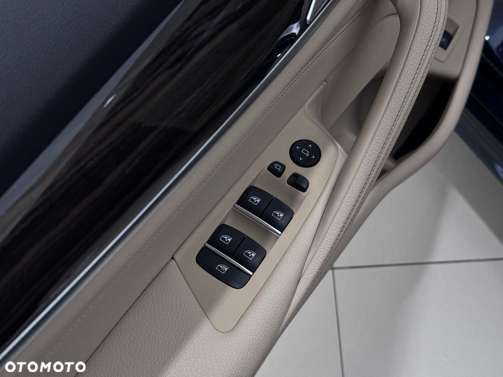 BMW Seria 5 530i xDrive M Sport sport - 22