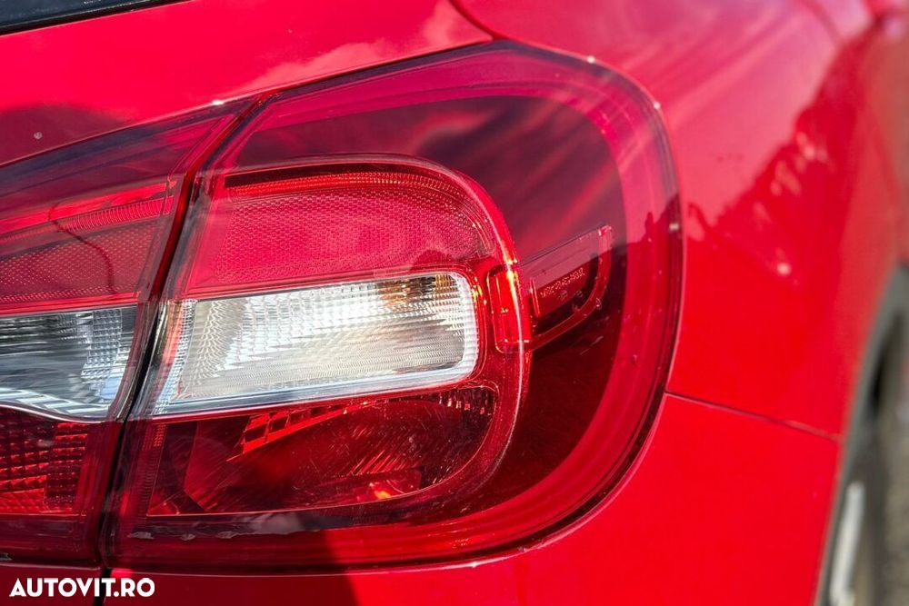 STOP STANGA/DREAPTA pe caroserie MERCEDES-BENZ GLA - AN 2016 - 2