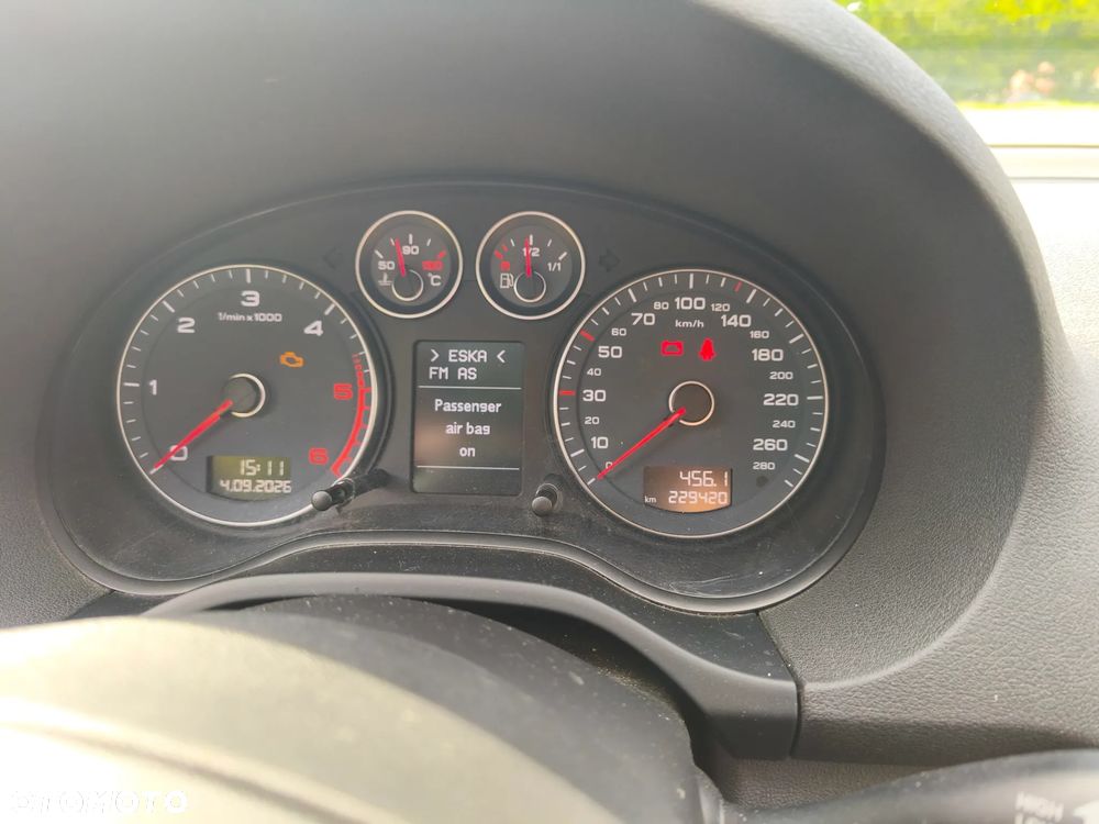 Audi A3 Sportback 1.6 TDI DPF Attraction - 3