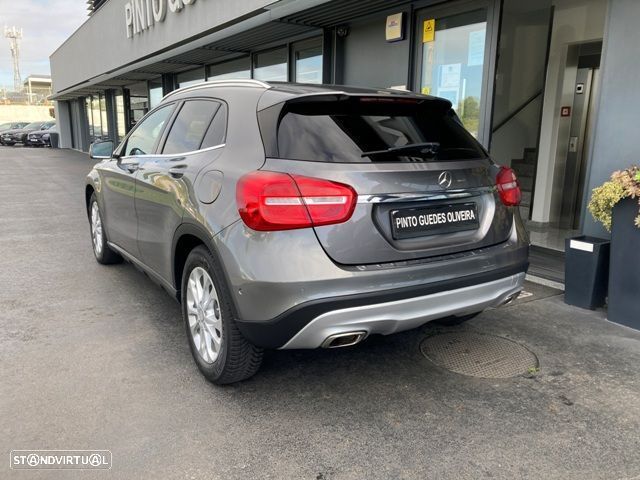Mercedes-Benz GLA 220 d Urban — fotografia 8