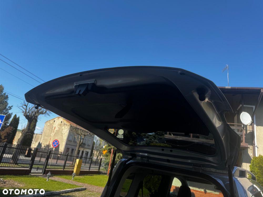 Ford Tourneo Courier 1.0 EcoBoost S&S Ambiente - 16