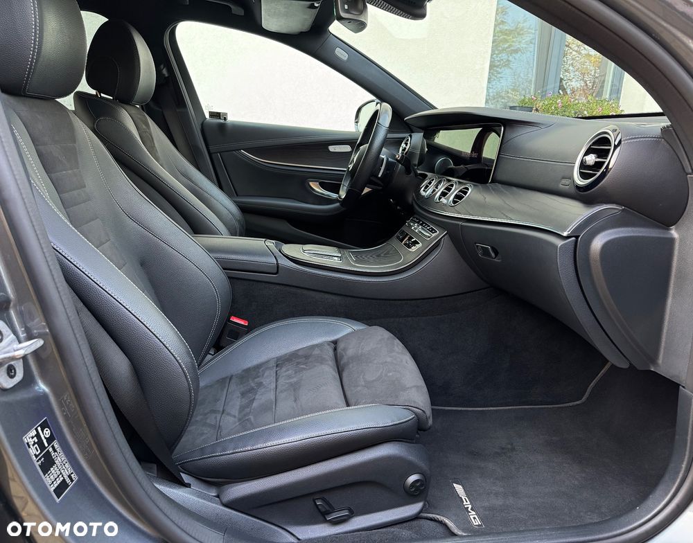 Mercedes-Benz Klasa E 300 AMG - 7