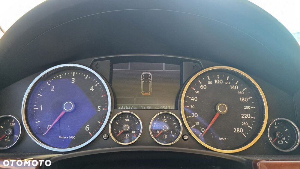 Volkswagen Touareg - 10