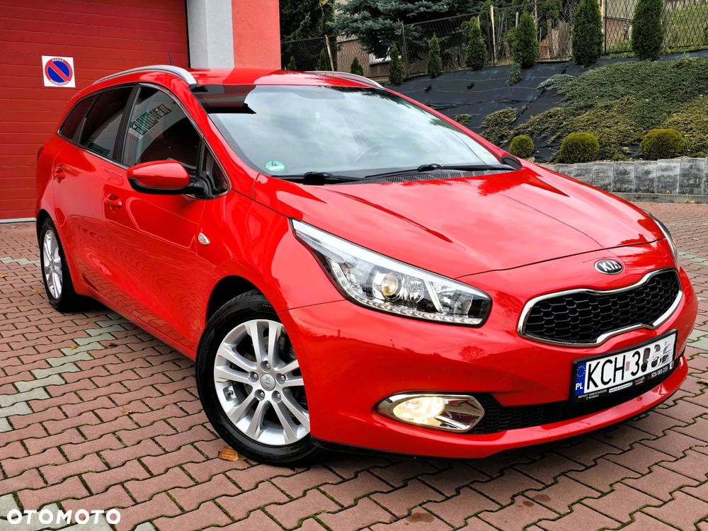 Kia Ceed 1.6 CRDi 128 Dream Team Edition - 10