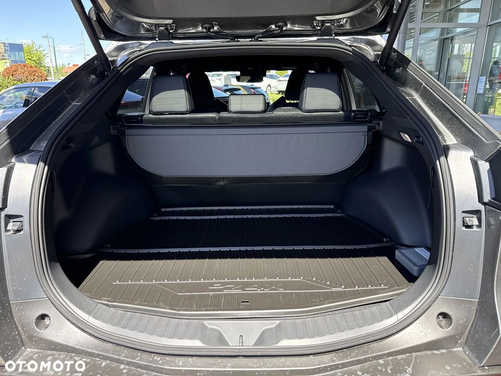 Toyota bZ4X 74.7kWh Style - 13