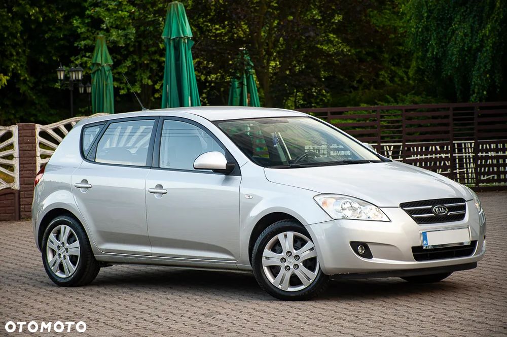 Kia Ceed 1.4 Comfort + - 5