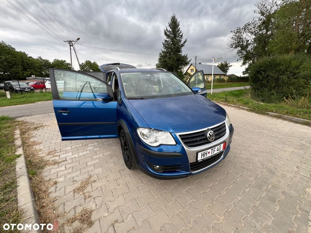 Volkswagen Touran - 21