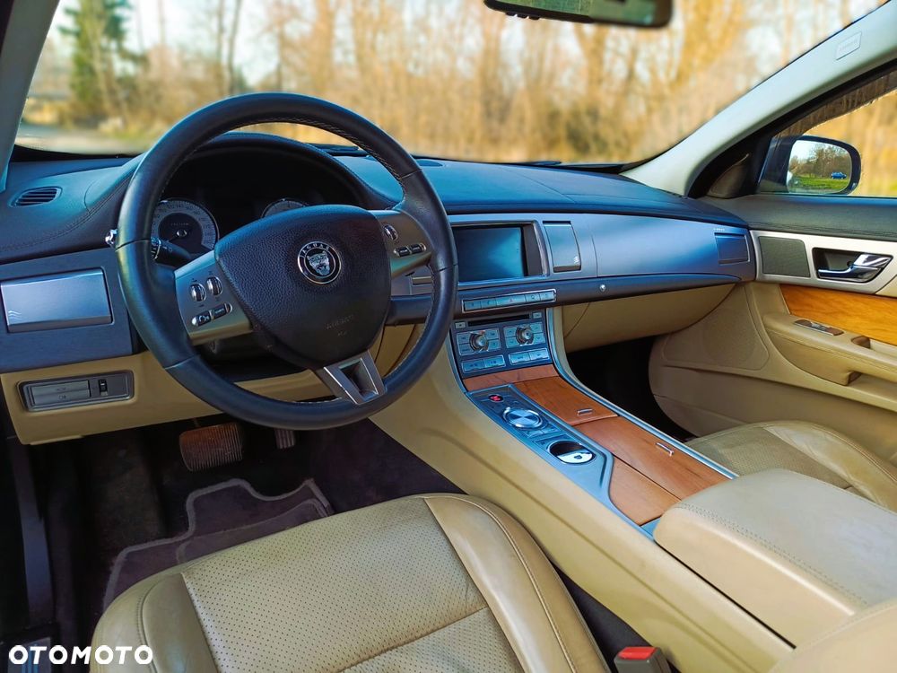 Jaguar XF 5.0 V8 Luxury - 15