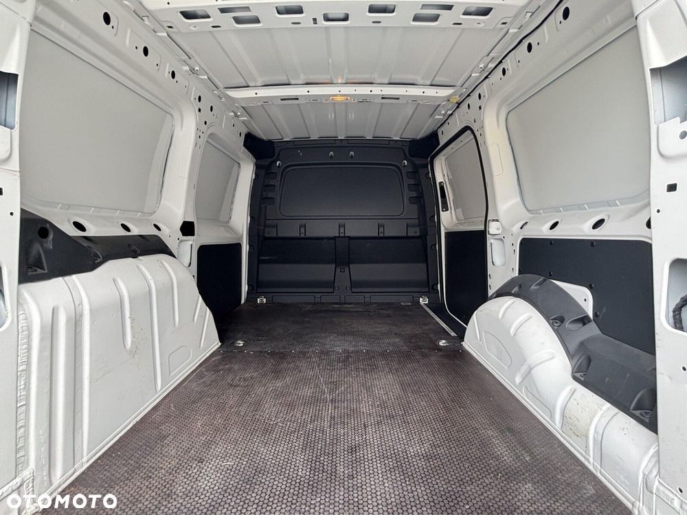 Volkswagen Caddy - 29