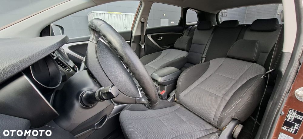 Hyundai i30 1.6 GDI Style - 22