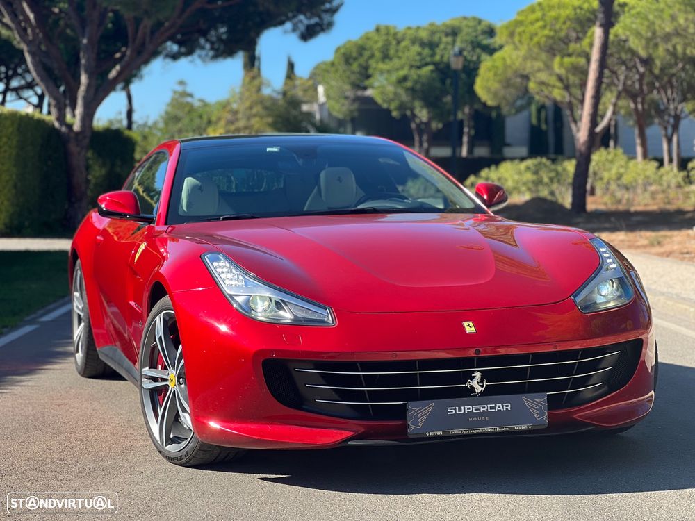 Ferrari GTC4 Lusso - 1