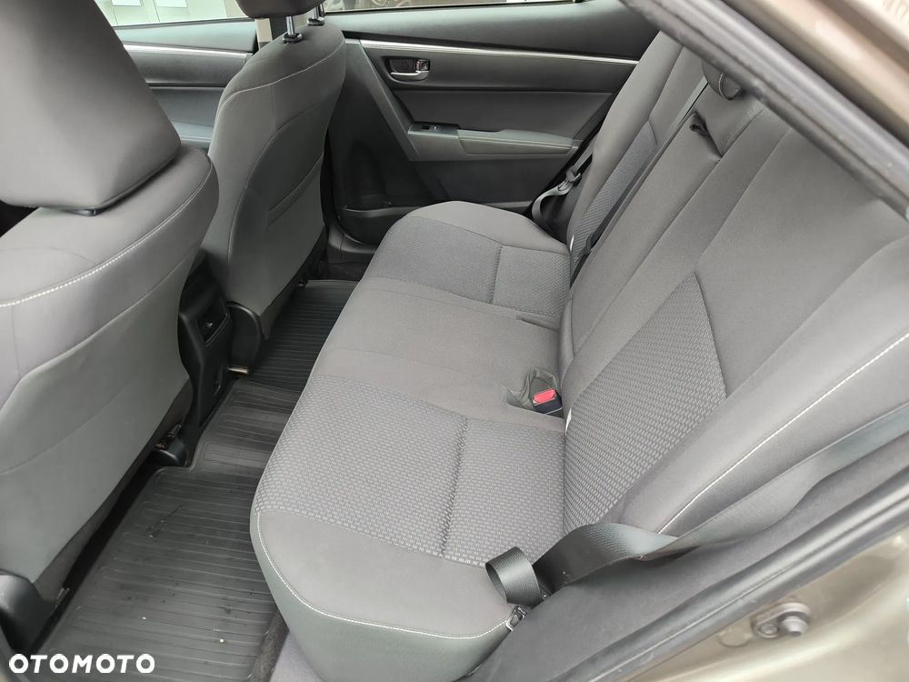 Toyota Corolla 1.6 Comfort - 8