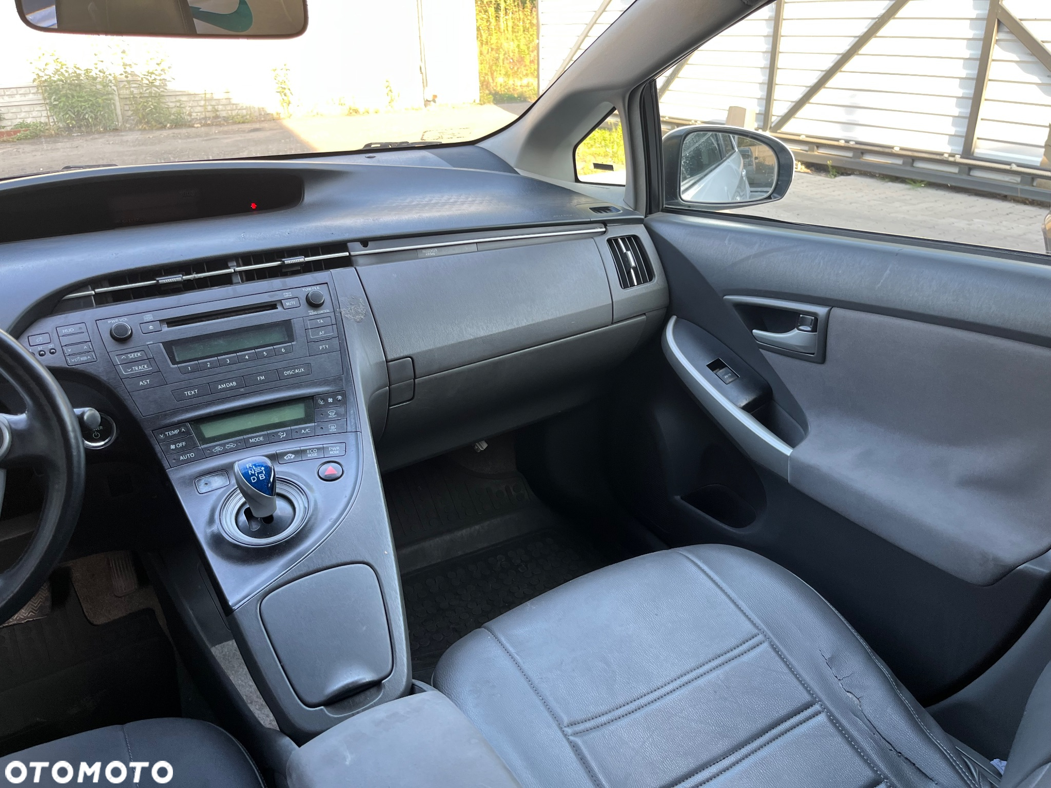 Toyota Prius 1.8 HSD Active - 13