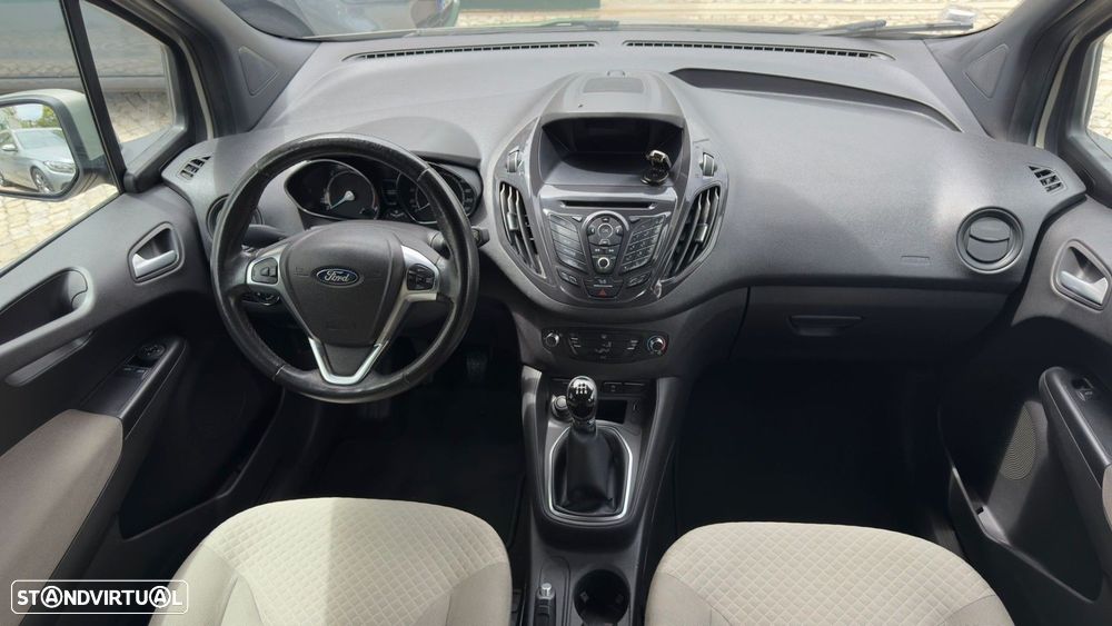 Ford Tourneo Courier 1.5 TDCi Titanium - 8
