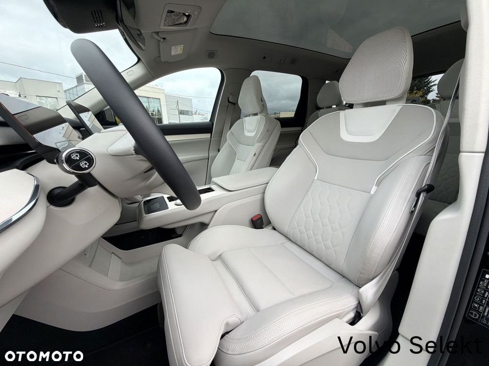 Volvo EX90 - 11