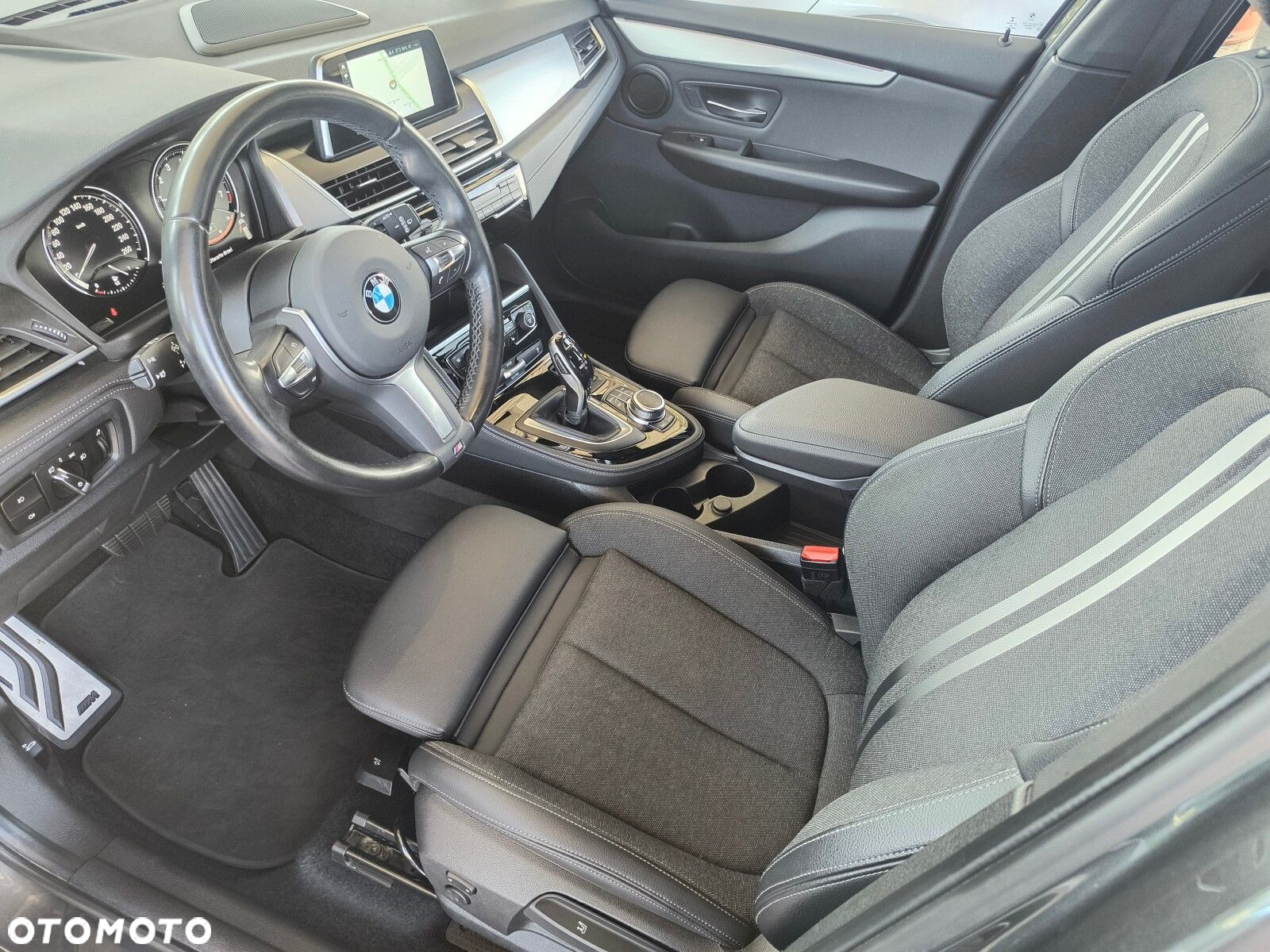 BMW Seria 2 218i M Sport - 9