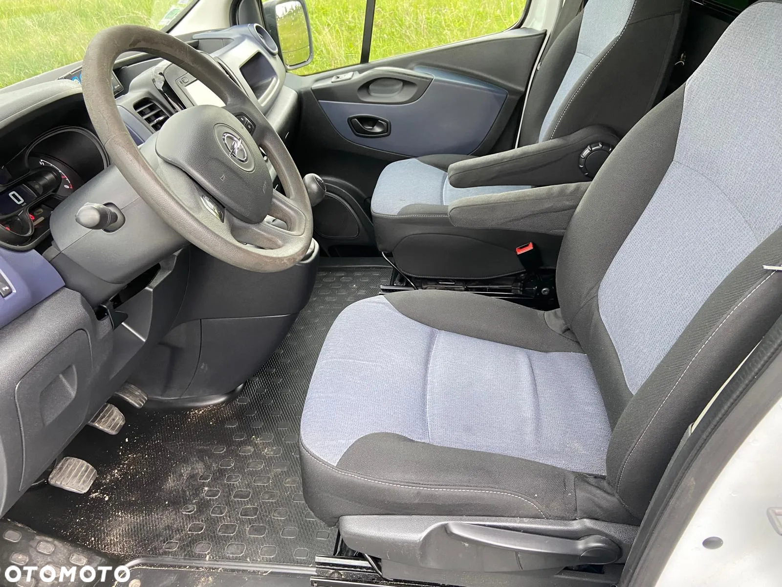 Opel Ambulans Karetka vivaro - 23