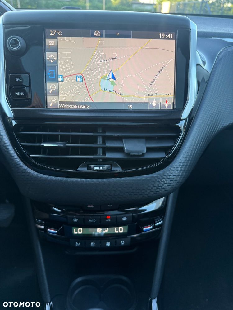 Peugeot 2008 PureTech 130 Stop&Start Allure - 23