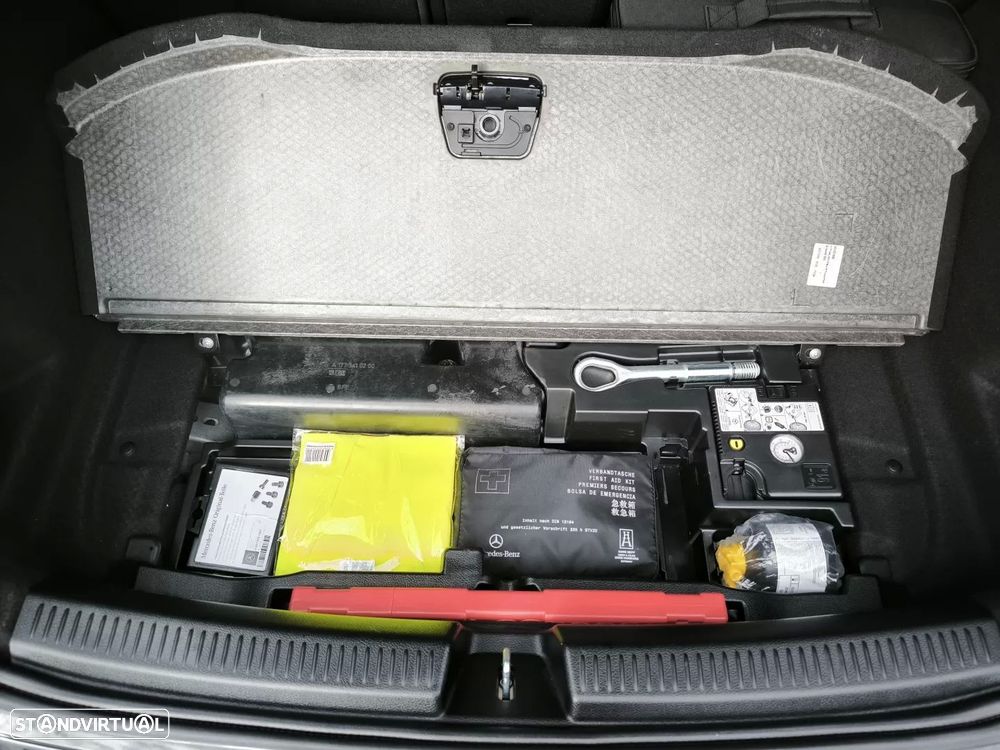 Mercedes-Benz A 250 e Style Plus - 35