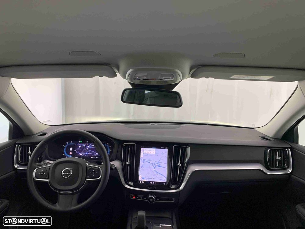 Volvo V60 2.0 B4 Essential Auto - 13