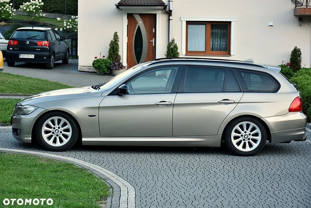 BMW Seria 3 320i Edition Sport - 13