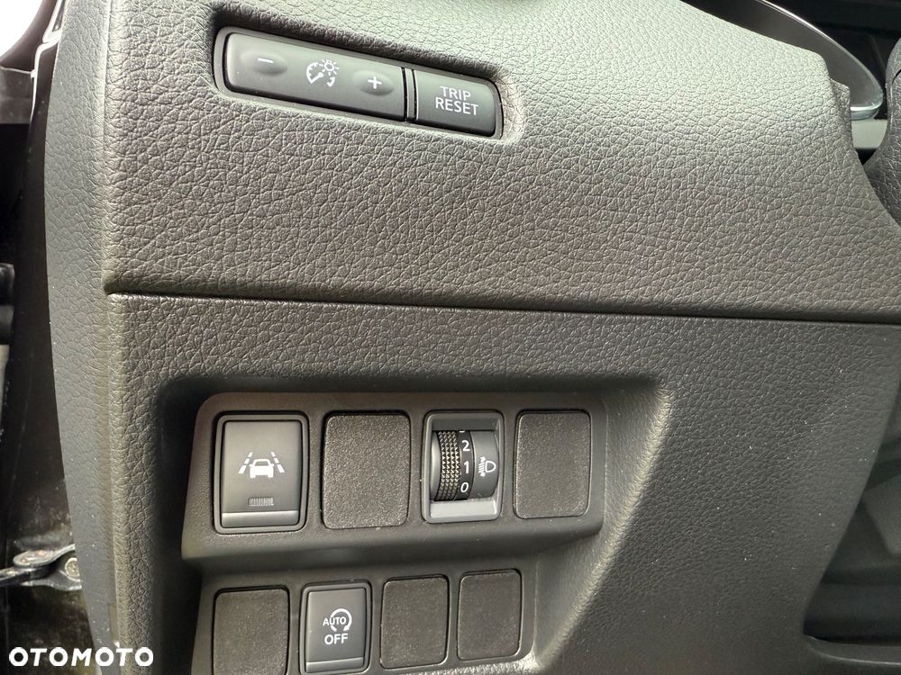 Nissan Qashqai 1.2 DIG-T N-Vision - 18