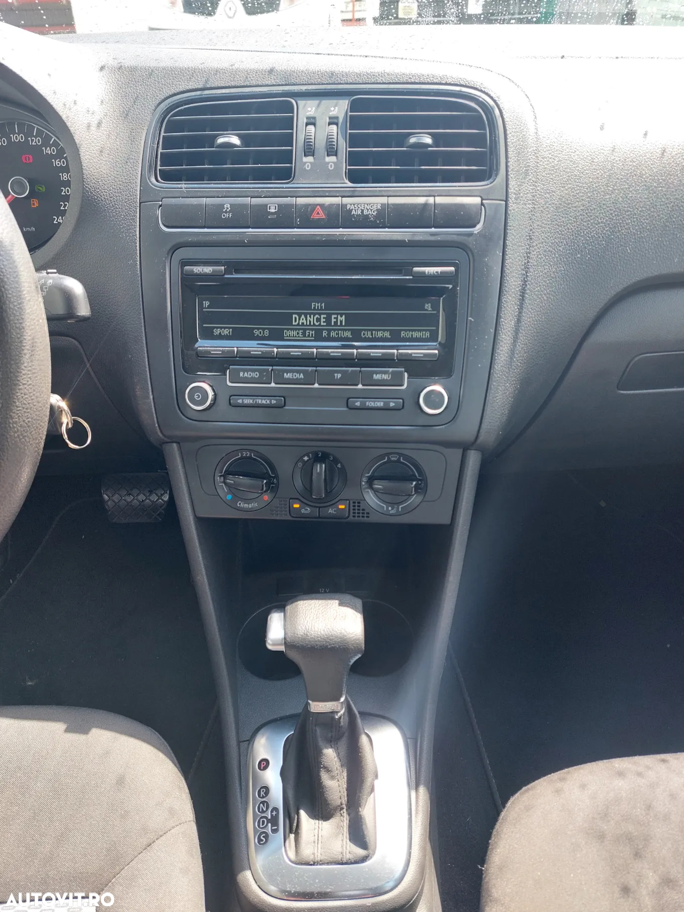 Volkswagen Polo - 7