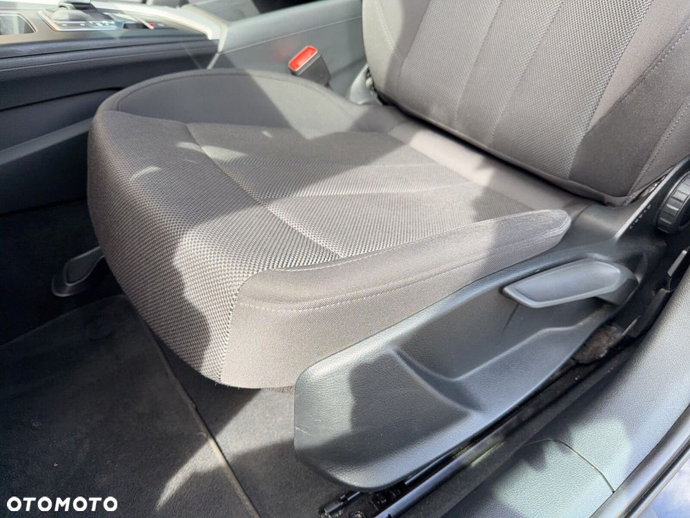 Audi A4 Limousine - 13