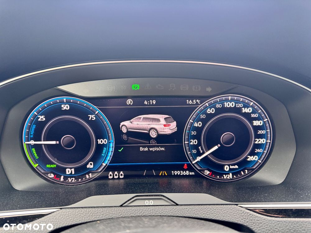 Volkswagen Passat - 14