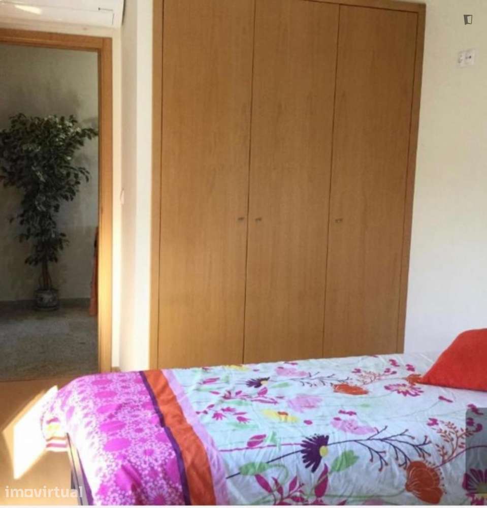 Casa com 3 quartos - localizado em Porto - Grande imagem: 5/8