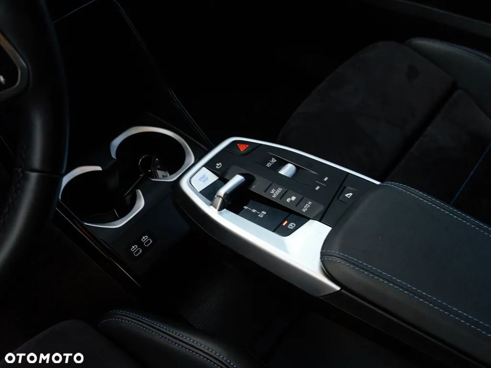 BMW iX2 - 13