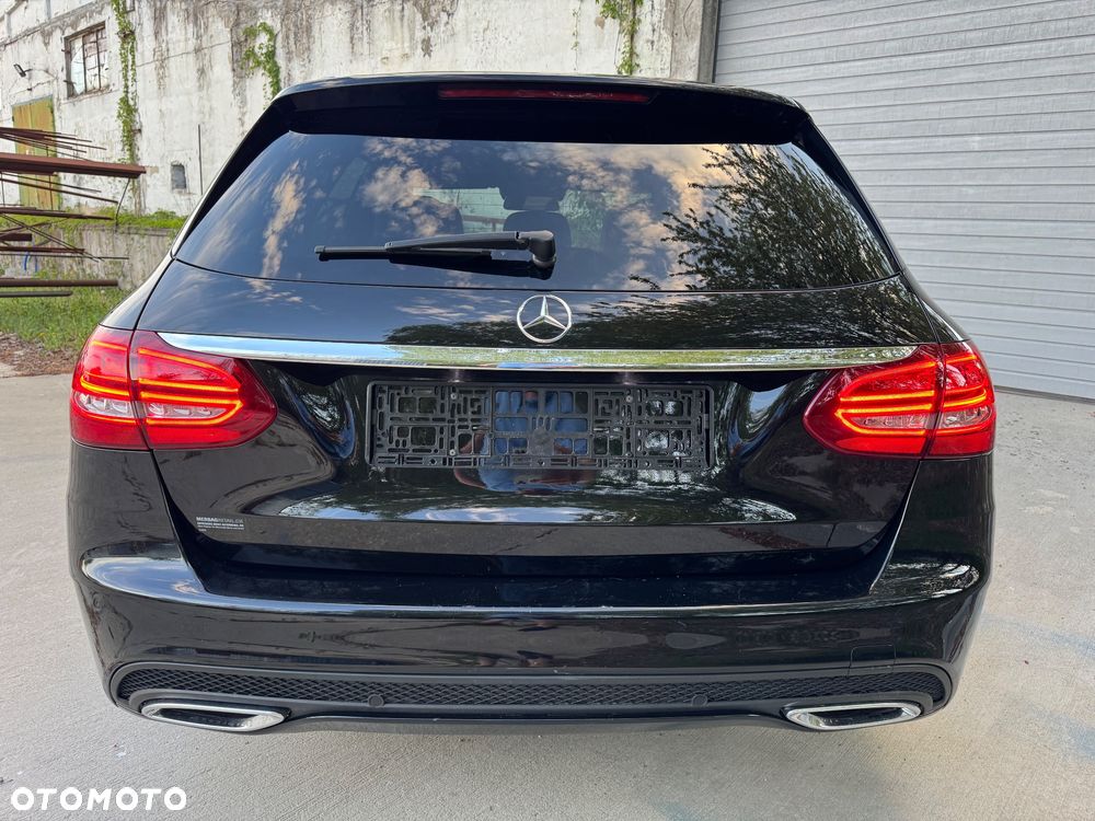Mercedes-Benz Klasa C 250 d 4Matic 9G-TRONIC AMG Line - 19
