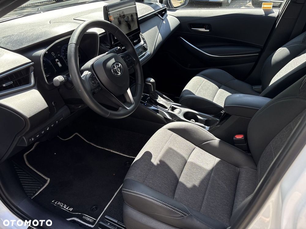Toyota Corolla 1.8 Hybrid Style - 11