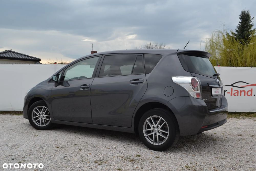 Toyota Verso 1.6 D-4D Prestige - 13