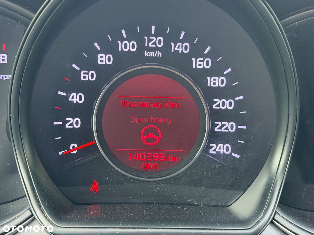 Kia Ceed 1.6 GDI ISG Platinum Edition - 33